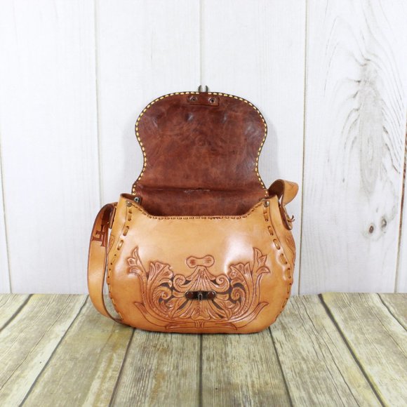 Vintage Brown Leather Hand-Carved Stitched Detail Shoulder Bag - Picture 7 of 12